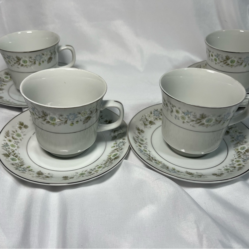 Imperial China W Dalton 745 Wildflower Tea Cup & Saucer Set of 4 Vintage